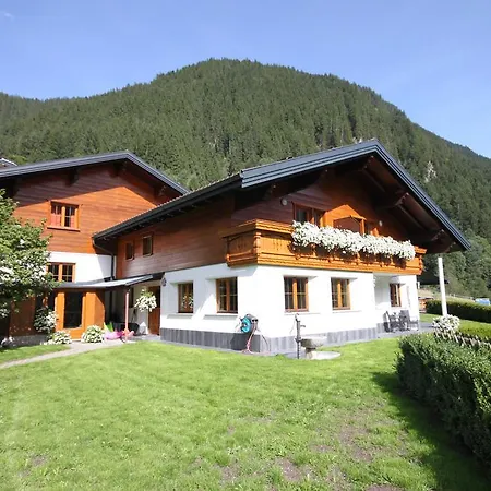 Haus Vallaster Apartment *